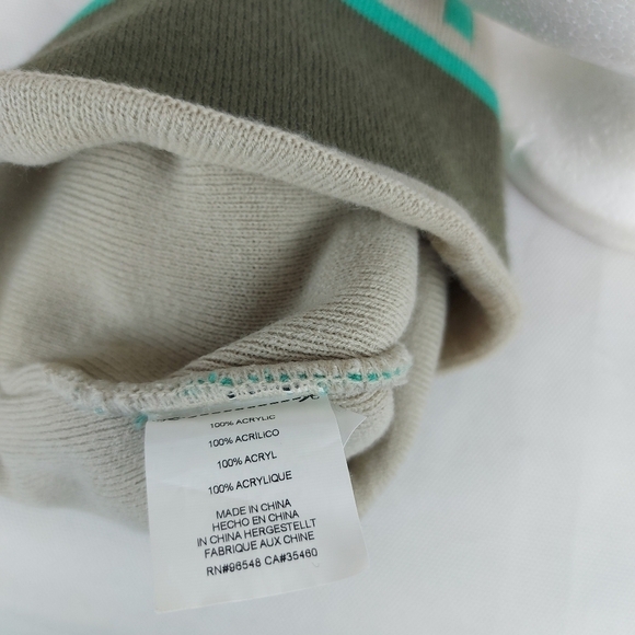 🍄3/50$🍄 OAKLEY beanie with pompom tuque hat toque - Picture 8 of 8